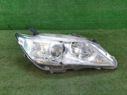 Битая Фара правая Toyota Camry 7 XV50 (2011-2014) ксенон не адаптив