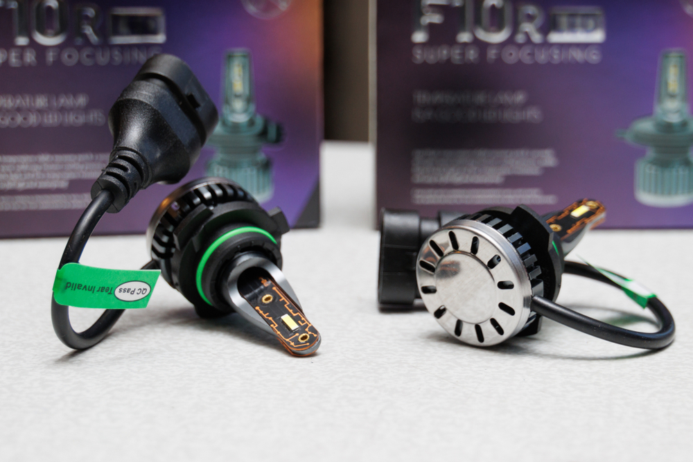 ZMB F10R Led 15W 12-24V H1 H3 H4 H7 H11 HB3 HB4