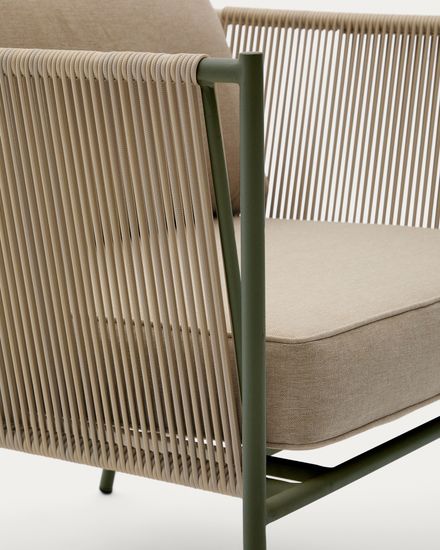 Уличное кресло Zivia из веревки цвета экрю и стали зеленого цвета La Forma Испания 