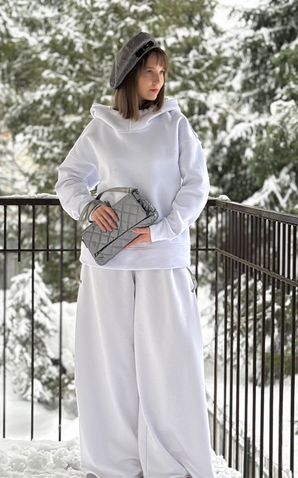 Палаццо со шнуровкой /петля /белые