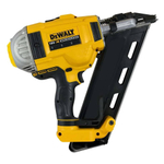 Аккумуляторный гвоздезабиватель DeWalt DCN692P2