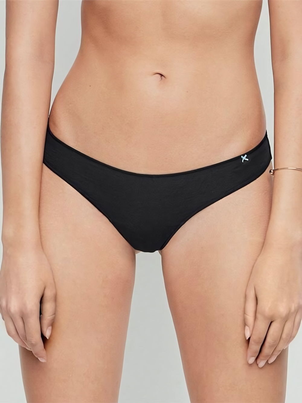 Оригинальные женские трусики-слипы с заниженной талией (Размер: 3 размер) (Цвет: черный)