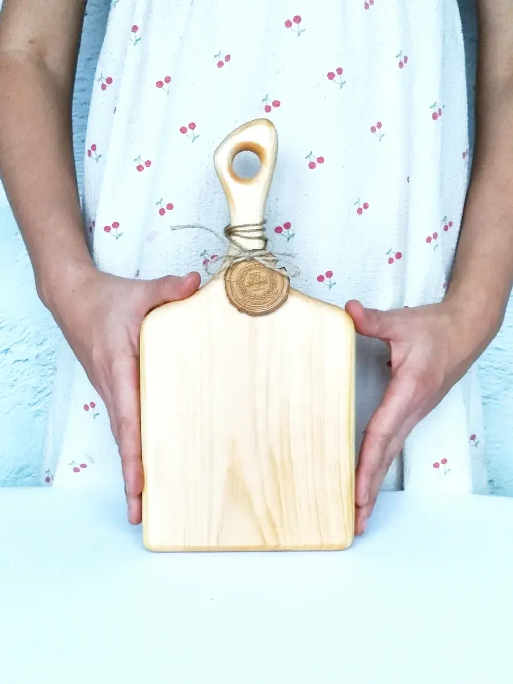 Разделочная доска для кухни из сибирского кедра