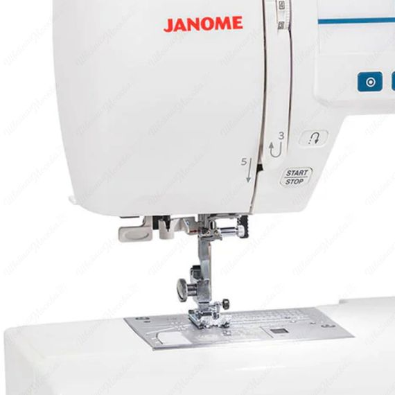 Швейная машина Janome DC3200