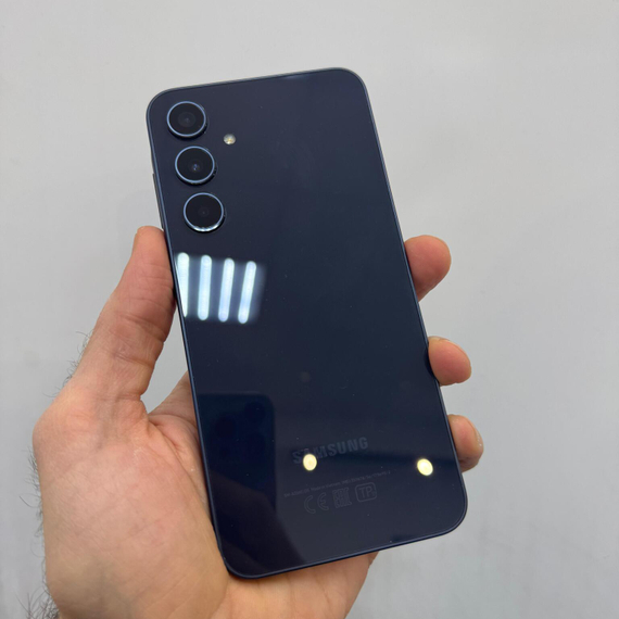 Samsung Galaxy A35 8/256GB без ремонта без вскрытия (полный комплект)