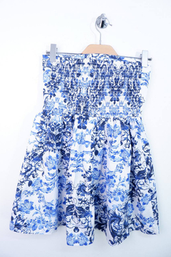 Платье Oodji очень красивой расцветки, маркировка 170-40, визуально на 40 размер