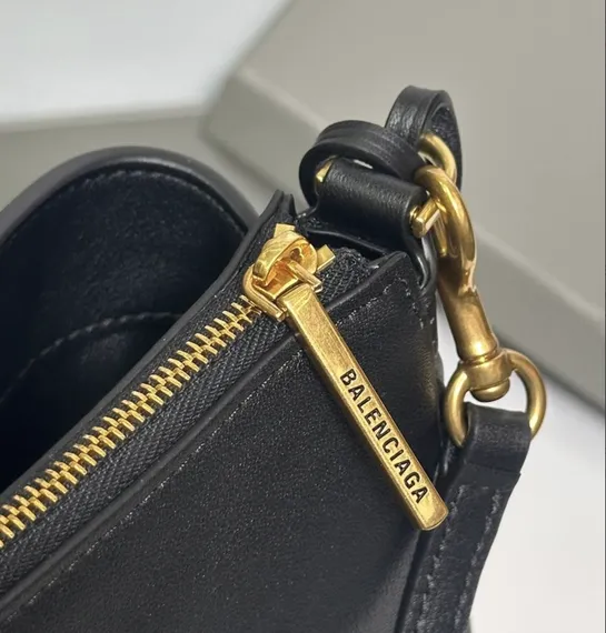 BALENCIAGA RODEO Sling Pochette
