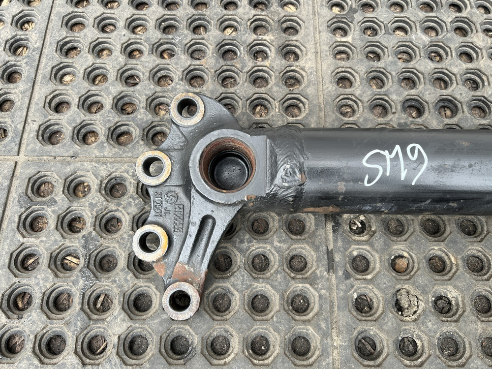 Траверса рамы поперечная