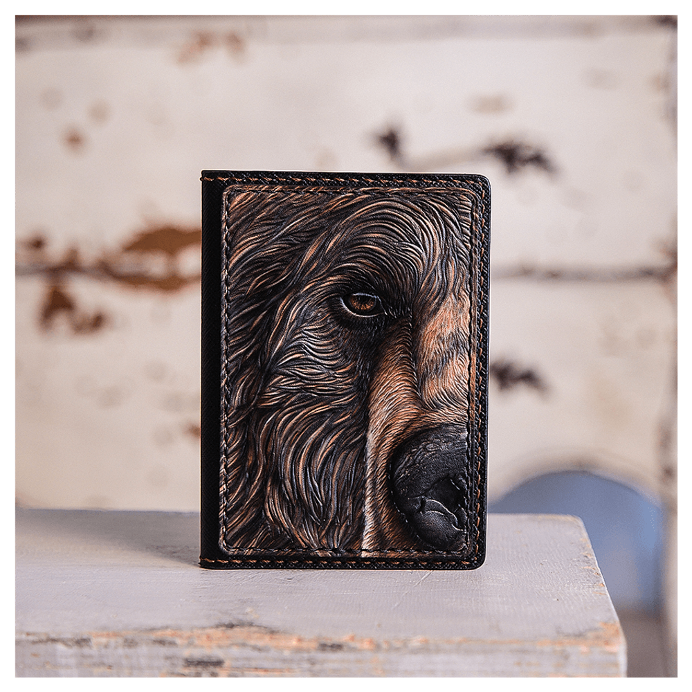 Кожаная обложка на паспорт «Медведь»