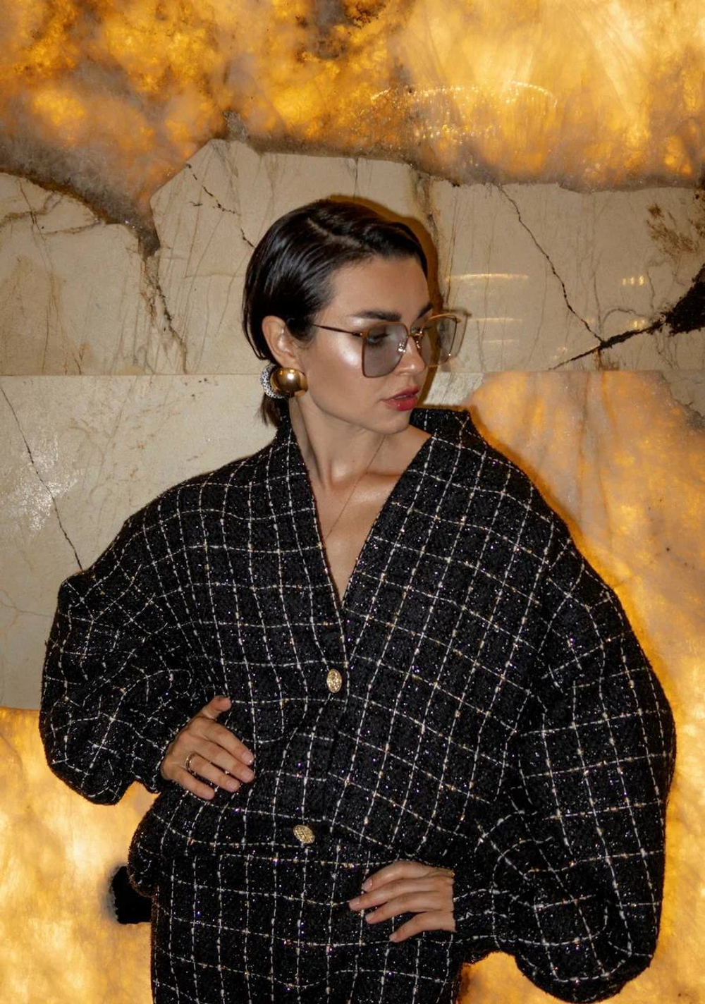 Бомбер твид черный