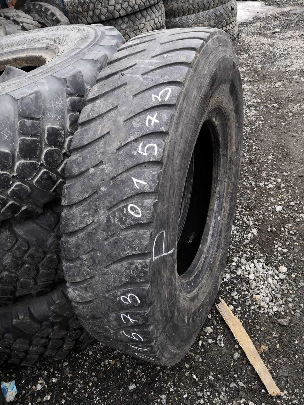 325/95R24 Hankook DM06 шина б/у