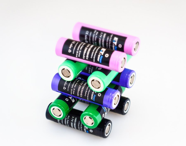 Аккумулятор ET IMR18650HE4 COLOR PK2