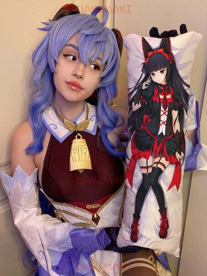 Мини дакимакура Рори Меркьюри из Врата: Там бьются наши воины арт. M0853, 60х20 см