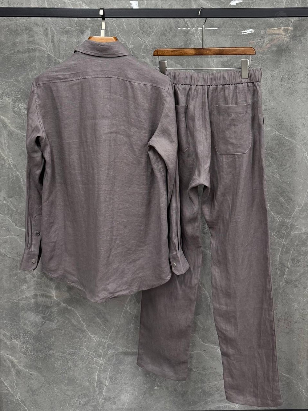 Льняной костюм Brunello Cucinelli
