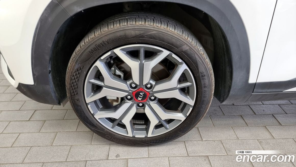 Kia Seltos Бензин 1.6 Turbo 2WD (08.2020)