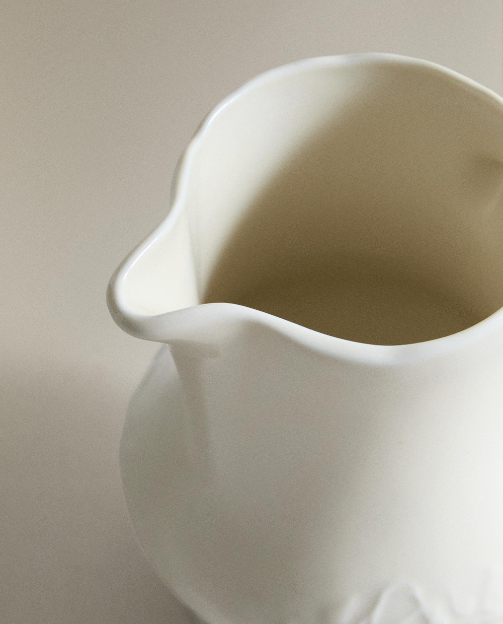 Zara Home кувшин из фарфора, цвет кремовый, 11 см