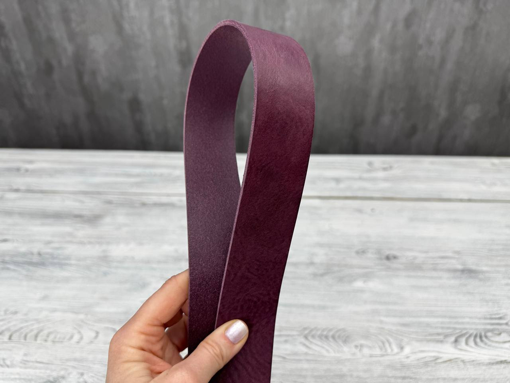 Ременная заготовка Миссури МС13 цв. Фиолетовый, толщ. 3,3-3,5 мм