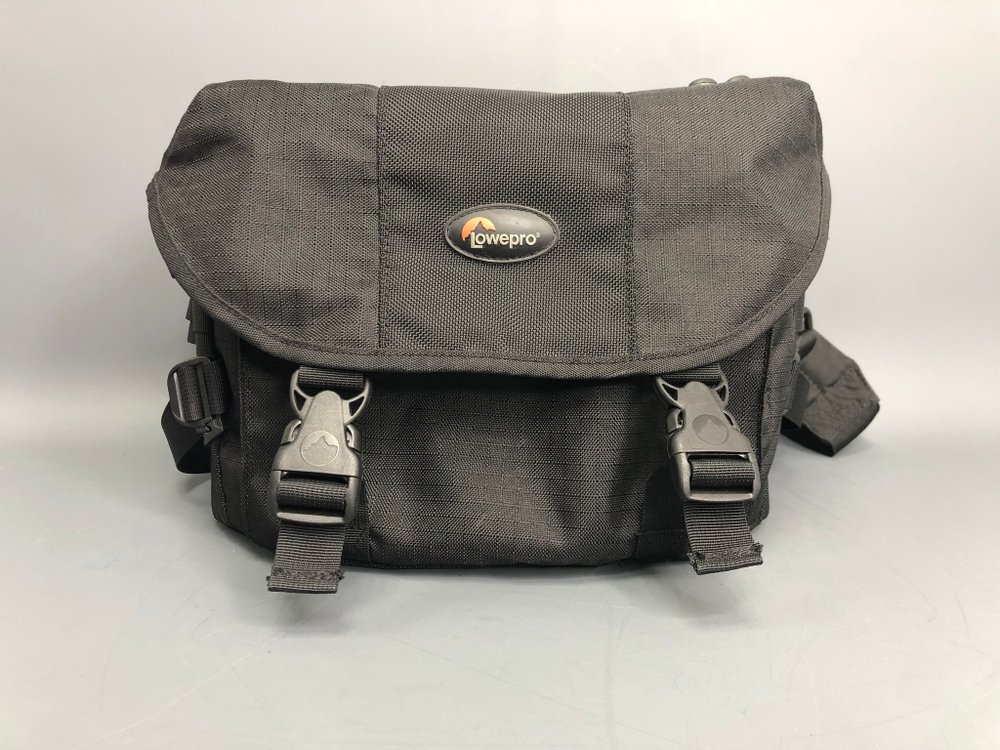 Lowepro Stealth Reporter 300 AW