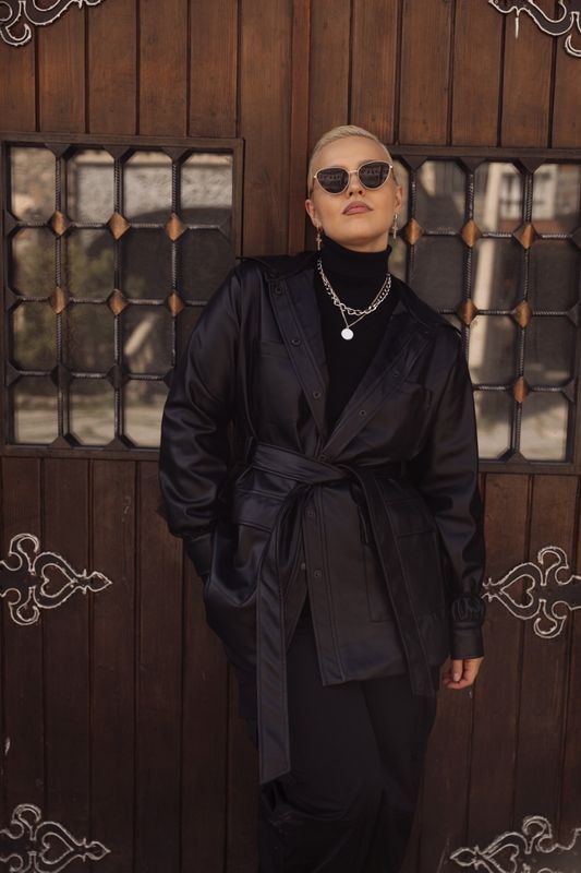 Рубашка из экокожи, черный