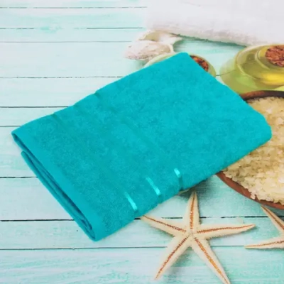 Полотенце махровое 70*140см «LUNA» цвет зеленый 05050 плотность 360гр/м2 с петелькой-подвесом