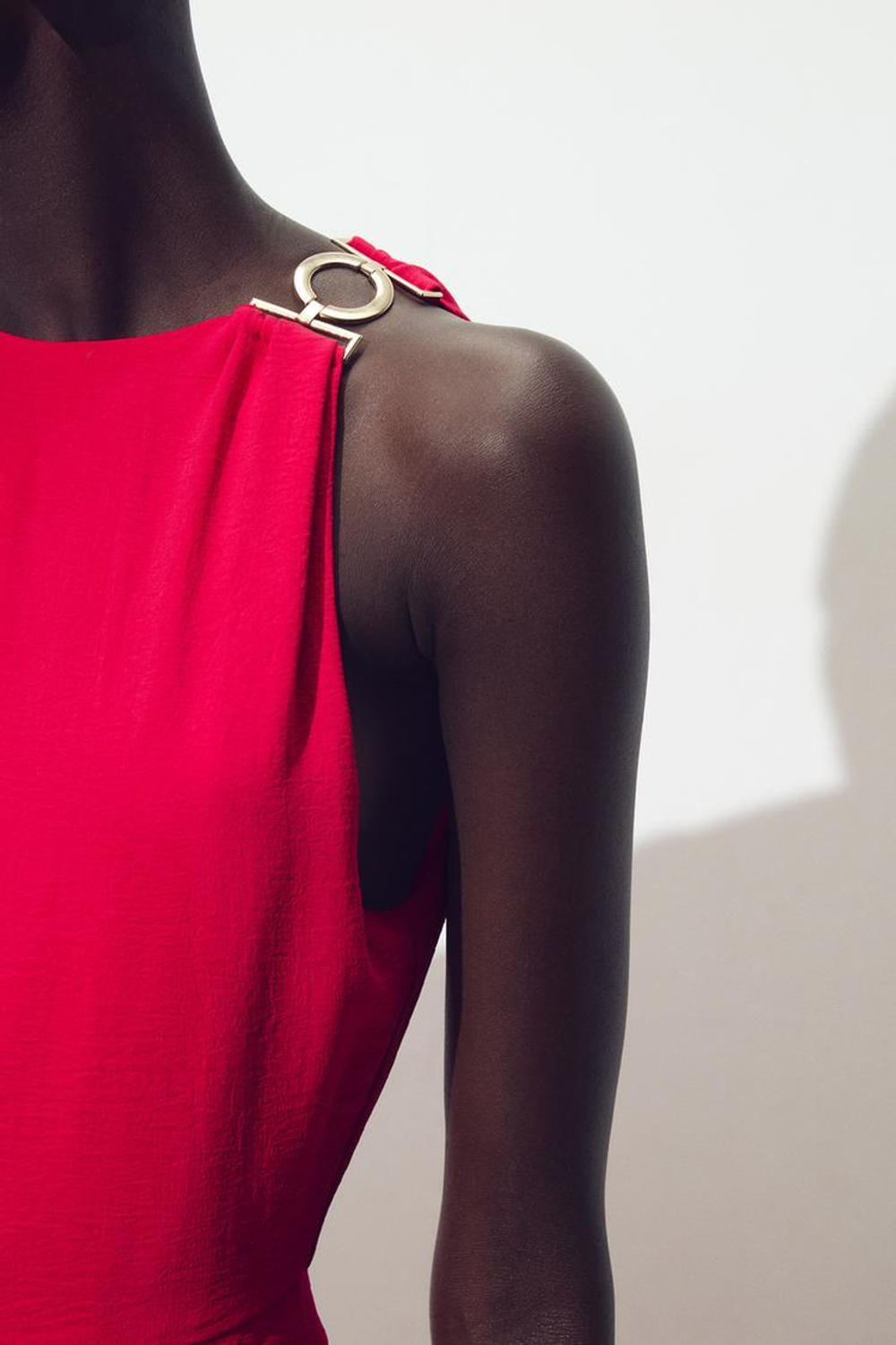 ZARA КОМБИНЕЗОН АСИММЕТРИЧНОГО КРОЯ С ШИРОКИМИ ШТАНИНАМИ, МАЛИНОВЫЙ