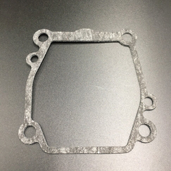 Прокладка под пластину помпы охлаждения Suzuki DT90-100, DF 60-140, DF40-60(A), DF100-140(A) (Omax)