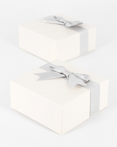 Футляр картонный с бантиком, серия "ВИКТОРИЯ", 90х90х40 мм