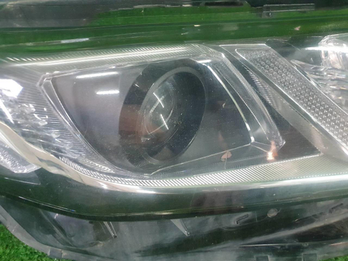 Битая Фара правая Toyota Camry xv70 (2017-н.в.) LED