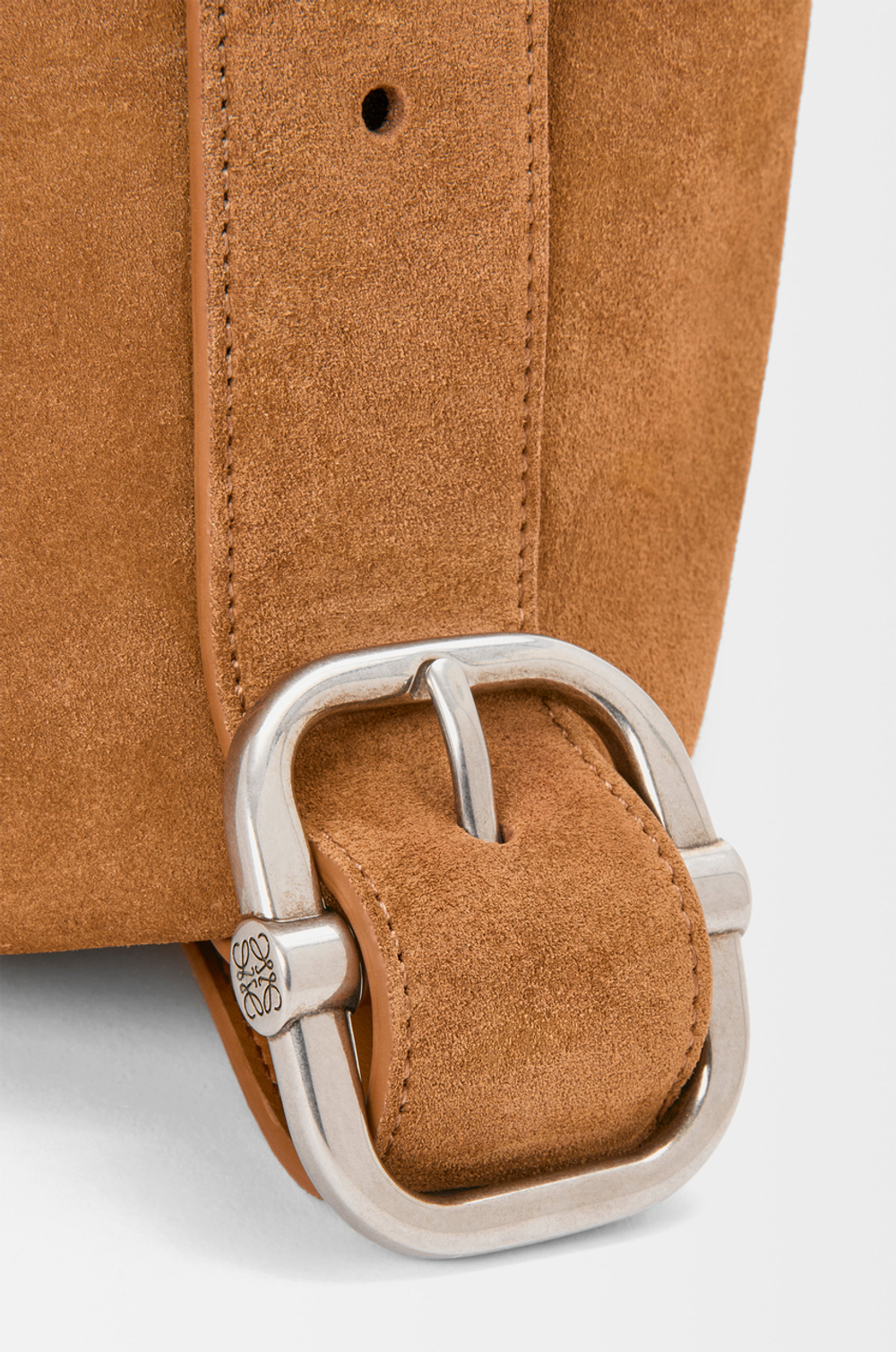 Loewe Сумка-ведро Loop из замшевой телячьей кожи, табачный