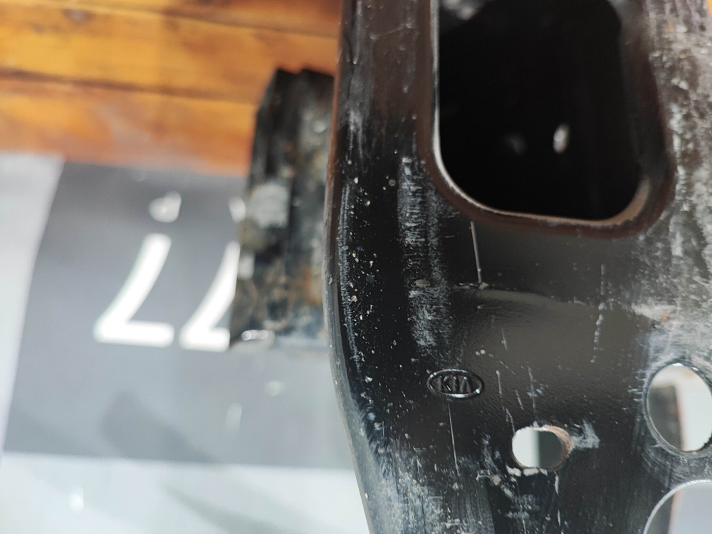 Усилитель переднего бампера Kia Rio 4 (FB) 17-нв Б/У Оригинал 64900H0000