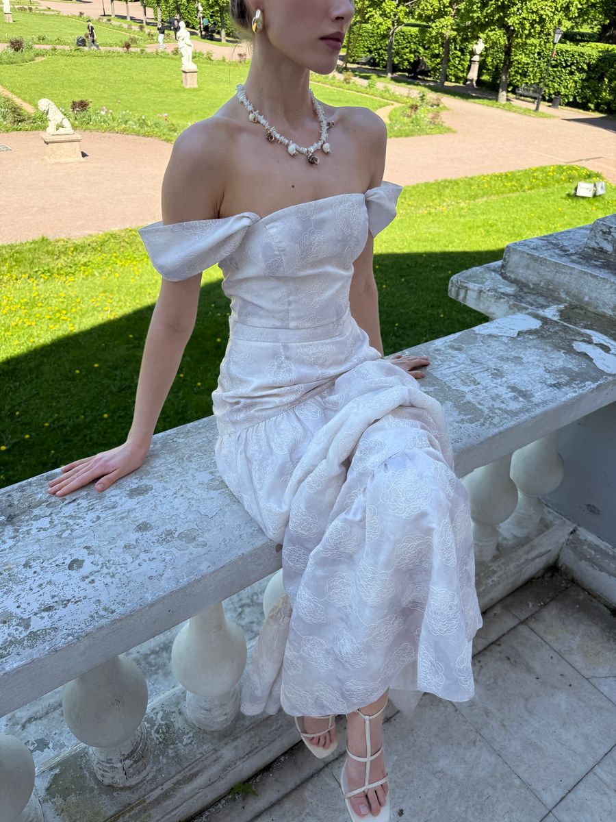 Блуза-топ из органзы с вышивкой