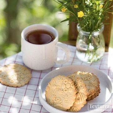Скалка с узором Пчелки