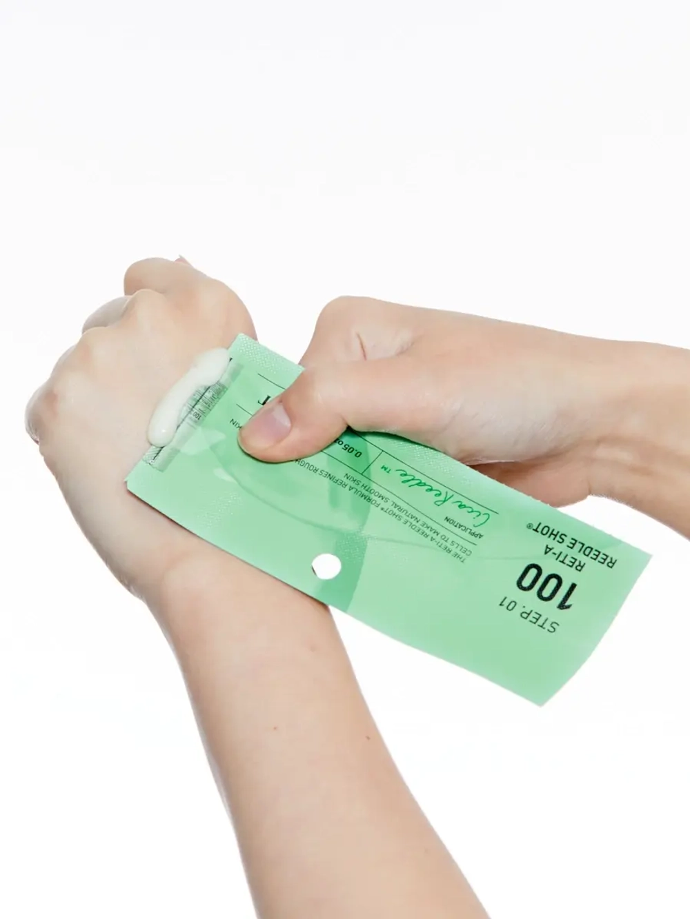 VT Cosmetics Двухступенчатая гидрогелевая маска с микроиглами с ретинолом против морщин и расширенных пор Reti-A Reedle Shot 100 2Step Hydrogel Mask 33 гр