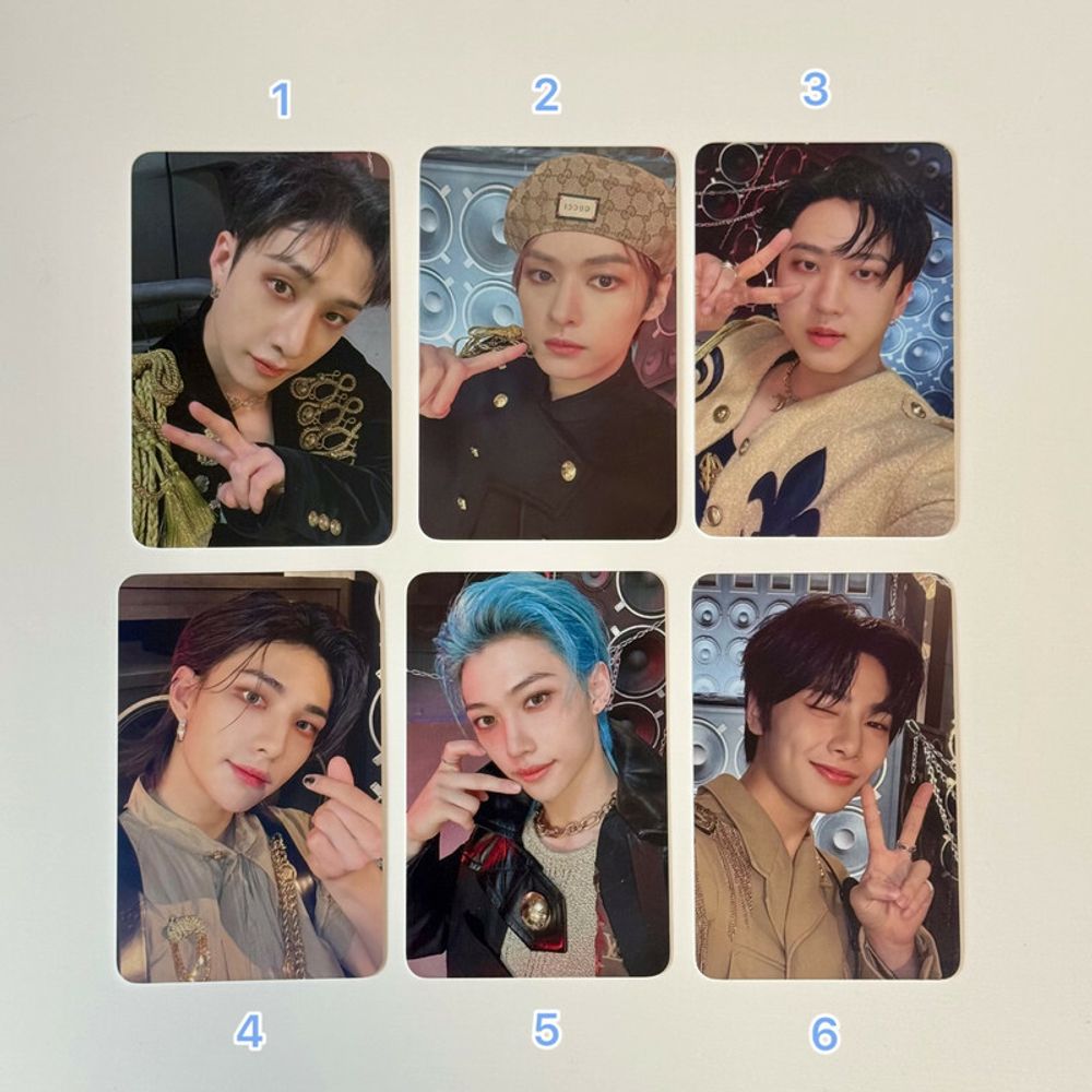 Фотобук Us, Ourselves, and BTS &#39;WE&#39;