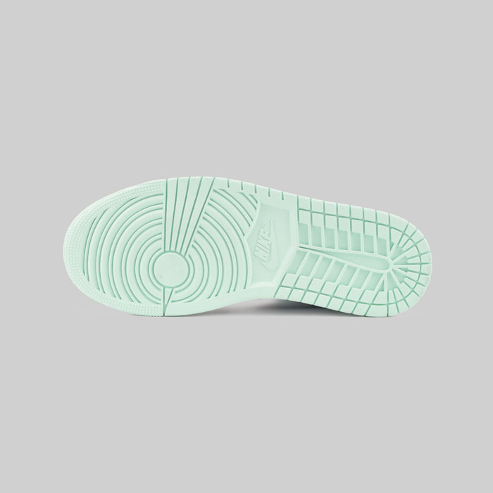 Кроссовки Jordan 1 Mid Mystic Navy артикул:554724-413 - купить в магазине Дайс