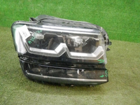 Фара правая VW Teramont (2017-2022) LED