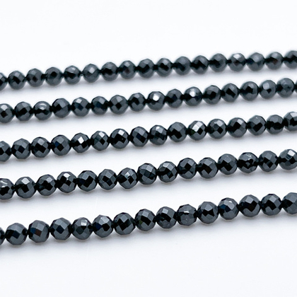 Фианит (кубический цирконий), цвет черный, размер 3 мм, цена за нить около 130 шт (38 см)