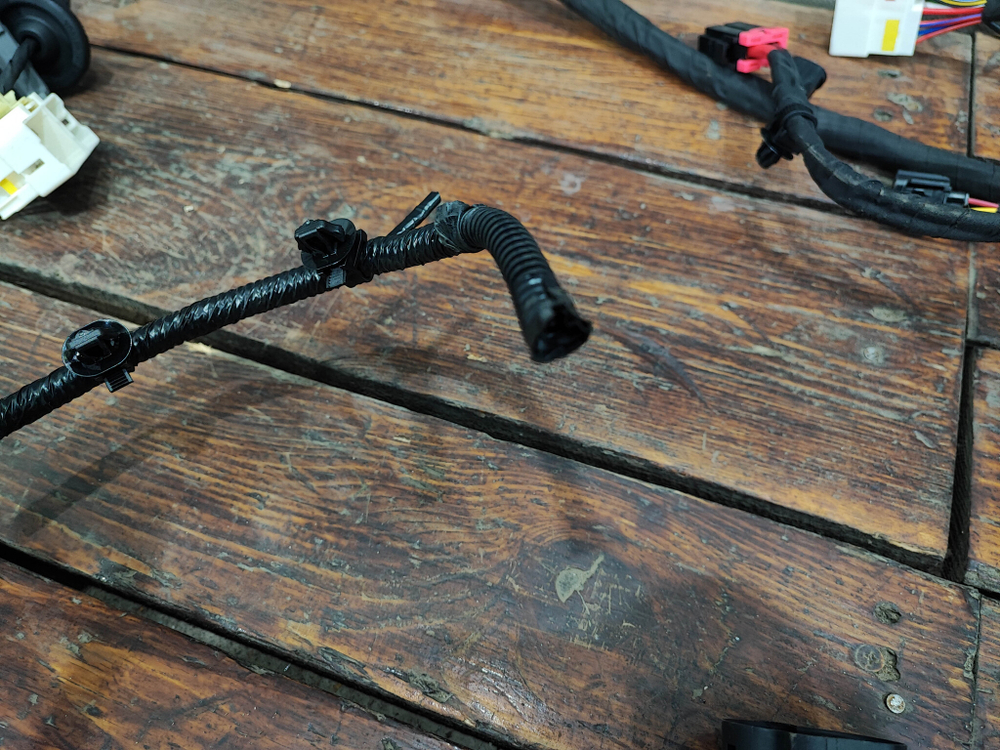 Проводка моторного отсека Haval F7 1 Новая Оригинал 4011121XKQ41A