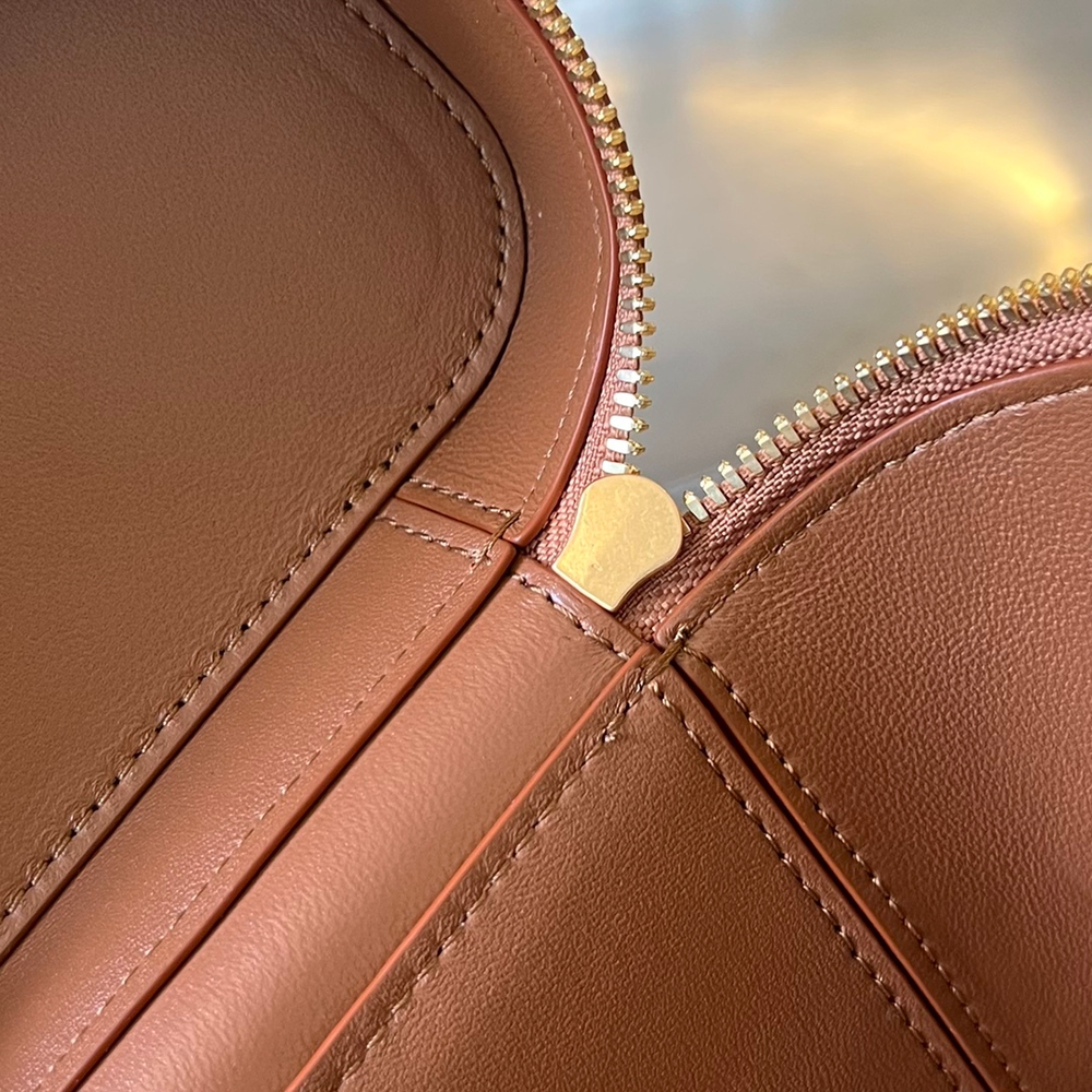 Bottega Veneta Mini Intrecciato Vanity Case