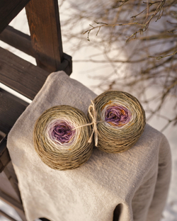 Градиент "Лавандовый в крапинку" 98 г шерсть