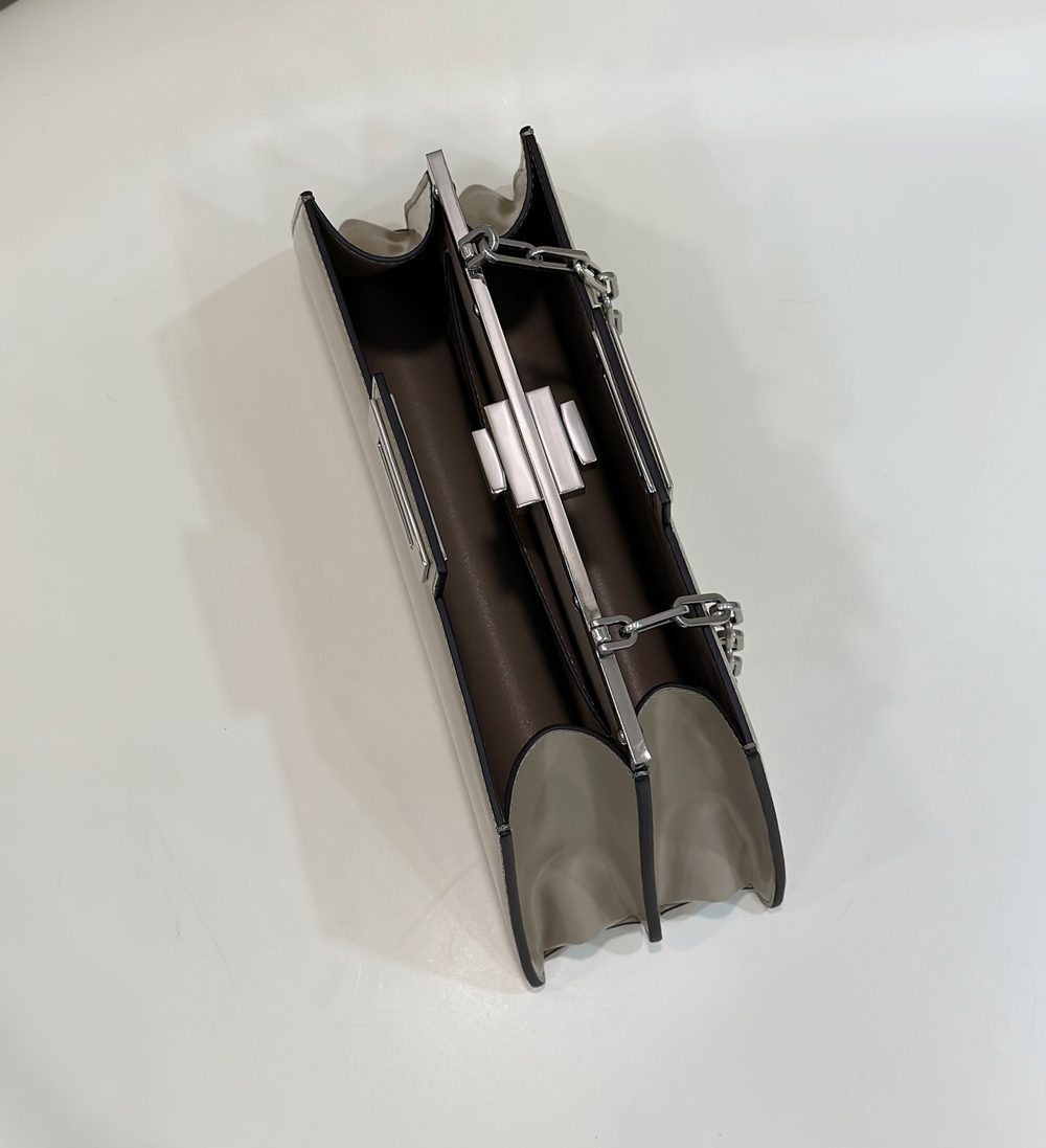 Fendi Peekaboo Cut Medium 34 cm