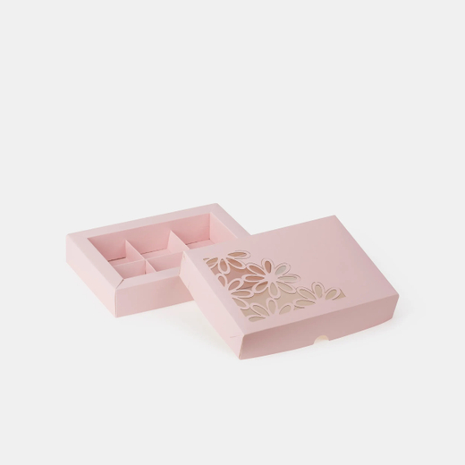 РОЗОВЫЙ Коробка для 6 конфет с окном "Ромашка"