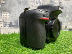 Nikon D610 2.700 кадров