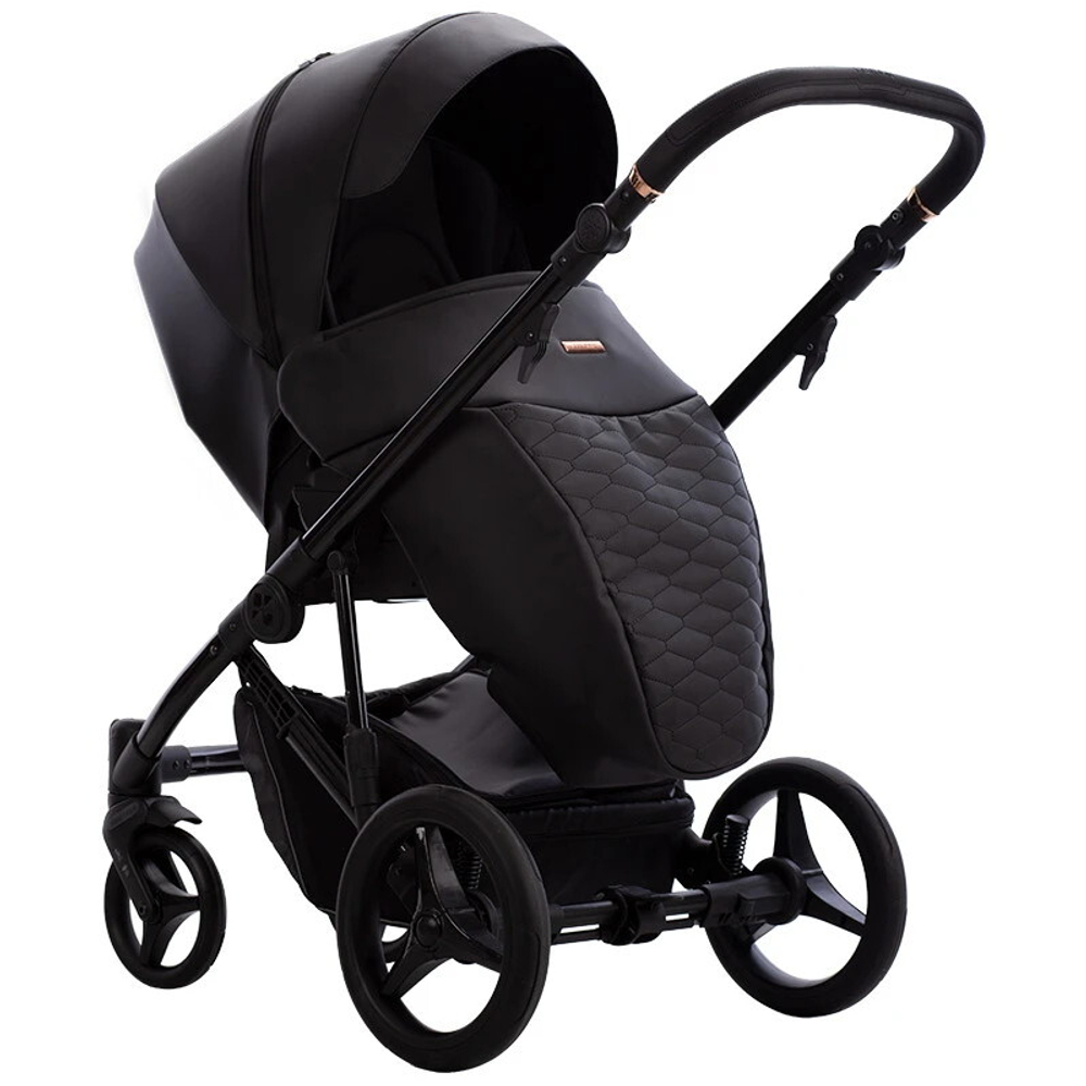 Детская коляска Bebetto Loren Gloss 2 в 1 01 черная кожа