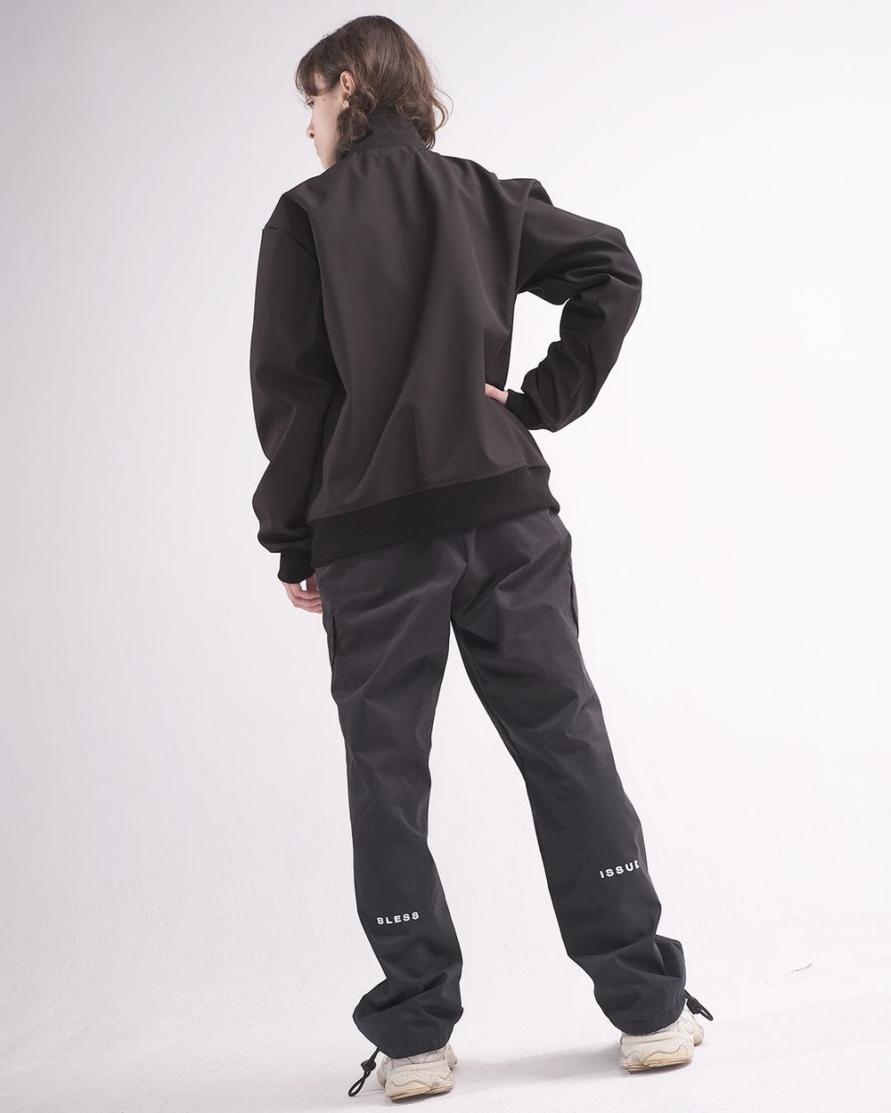 Купить Ветровка Issue Анорак Softwell черная Ветровка Issue Анорак Softwell черная