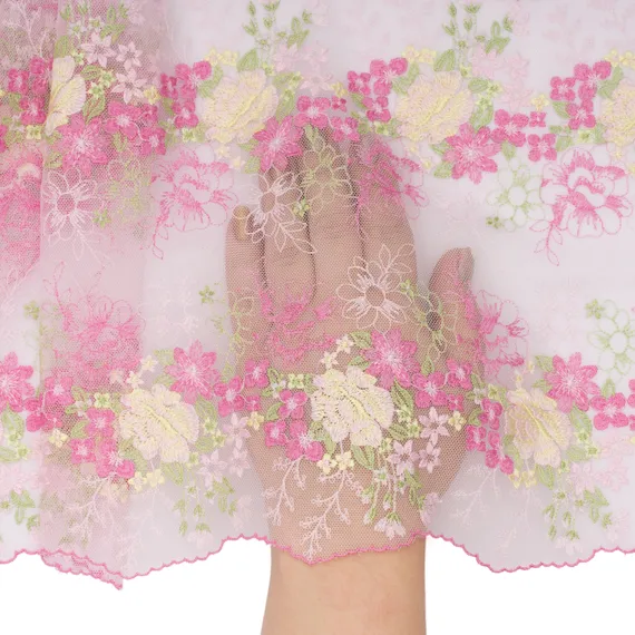 Вышивка на сетке розовая/цветочная 24 см