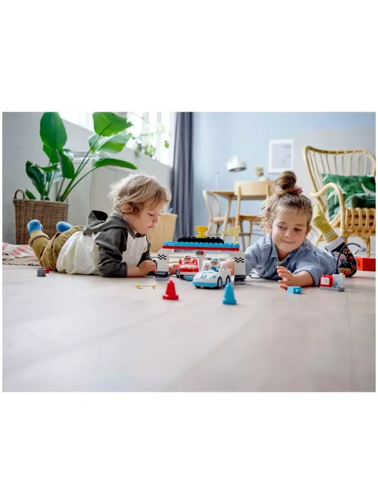 Конструктор Duplo Town 10947 Гоночные машины