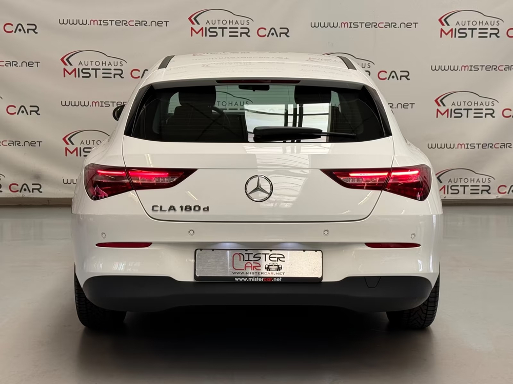 Mercedes-Benz CLA 180 Shooting Brake