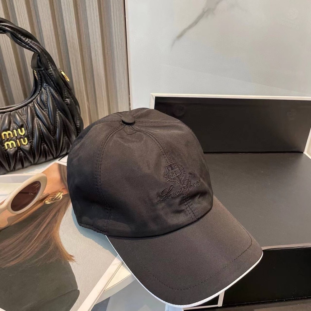 Бейсболка Loro Piana