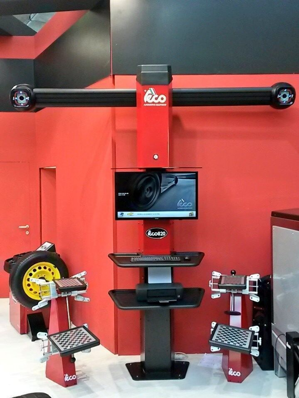 Стенд развал-схождение TECO 820